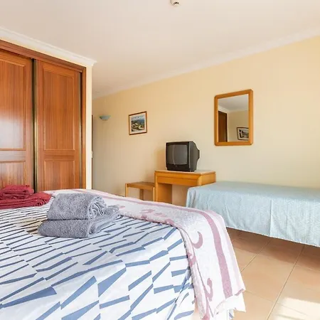 Apartment Duplex Flat - 2 Ensuite Bedrooms 5 Mins From
