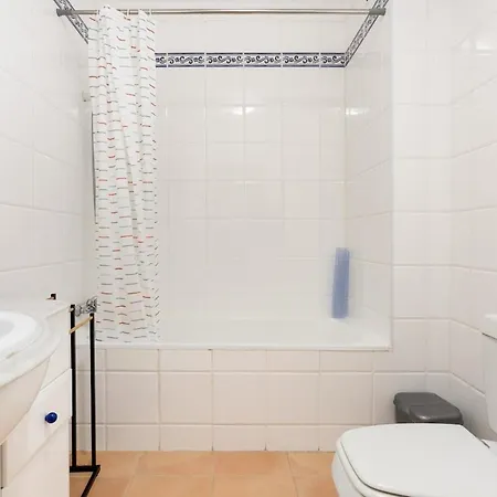 Duplex Flat - 2 Ensuite Bedrooms 5 Mins From Apartment *