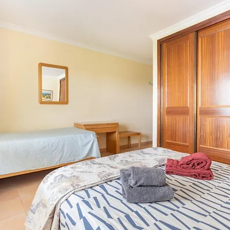 Duplex Flat - 2 Ensuite Bedrooms 5 Mins From