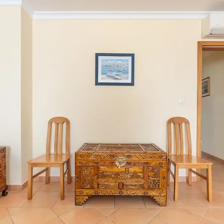 Duplex Flat - 2 Ensuite Bedrooms 5 Mins From Apartment *