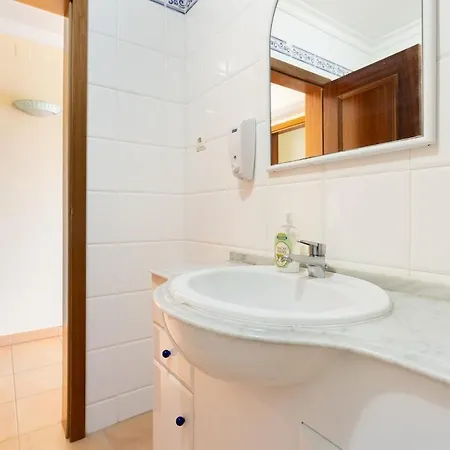 Duplex Flat - 2 Ensuite Bedrooms 5 Mins From Appartement Portimão